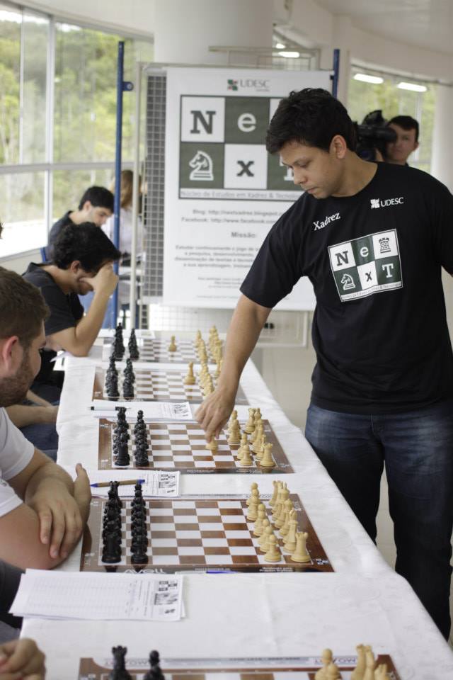 Notícia - Udesc Joinville oferece curso gratuito de xadrez para