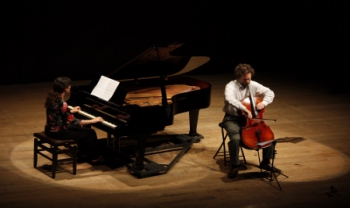Hans Twitchell (violoncelo) e  Adriana Jarvis (piano) - Foto: Laís Moser