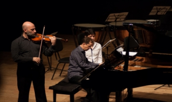 João Titton (violino) e Mauricio Zamith (piano) - Foto: Vanessa Soares