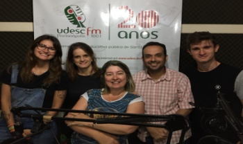 Programa Nas Entrelinhas da Rádio Udesc FM (27/03/18) com profa. Ivoneti Ramos
