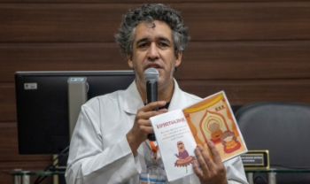 Professor Eduardo Jara, coordenador do Esag Kids