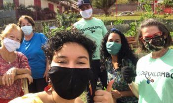 Emanuelle Machado e voluntários do projeto Ecoquilombo