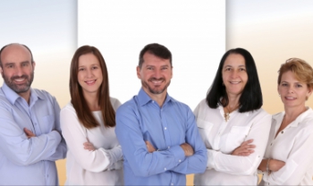 Cleuzir da Luz (ao centro) com diretores assistentes: Aleksandro, Paula, Rosane e Liziane
