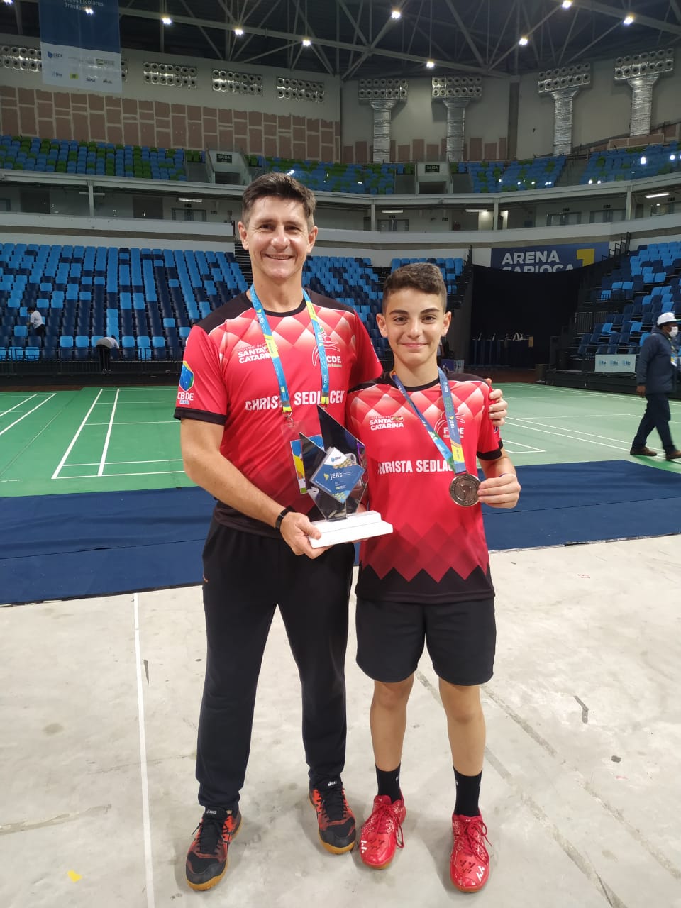 Notícia - Atleta de badminton da Udesc Alto Vale recebe medalha nos Jogos  Escolares Brasileiros