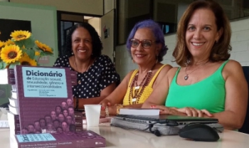 Programa é coordenado pela professora Vera
	Marques (à esquerda) - Foto: Divulgação