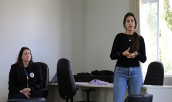 Atividade preparou servidores para reconhecer situações de violência, acolher relatos e orientar sobre os serviços de apoio disponíveis.