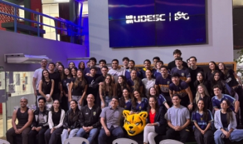 Estudantes-atletas e comissão de servidores da Udesc
	Esag estão preparados para os jogoos. Foto: Divulg.