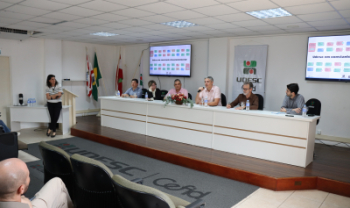 Visita incluiu balanço da gestão e diálogo com a comunidade. Foto: Rodrigo Brüning/Udesc Cefid