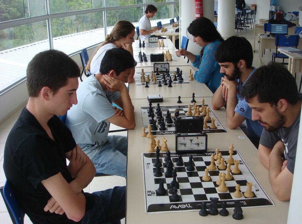 Blog do NexT - Núcleo de Estudos em Xadrez & Tecnologias: Campeões UCC